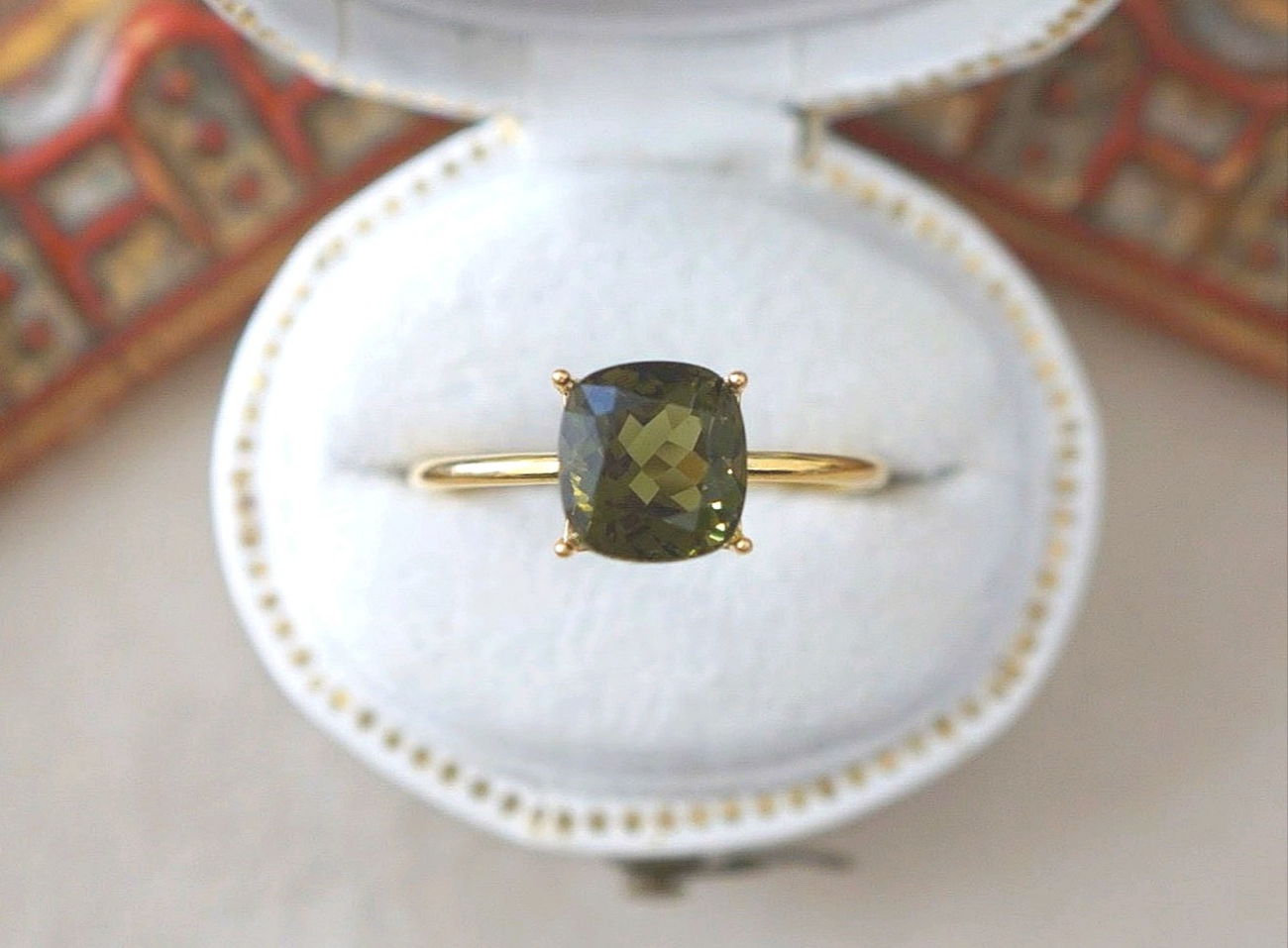 ⑫希少石【６mm】高品質チェコ産モルダバイト　ファセットカット　Ring〈18kgp〉〈送料無料〉