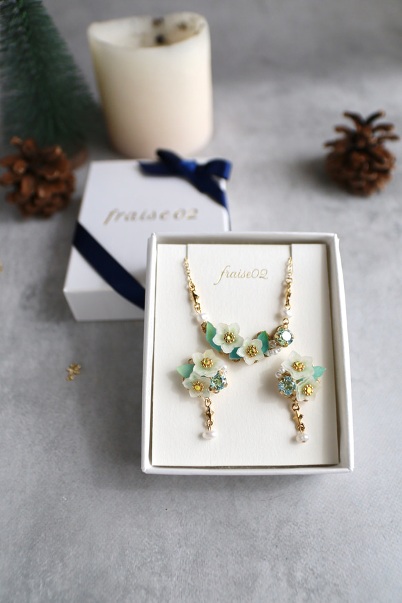 クリスマスローズクリスマスコフレ 1枚目の画像