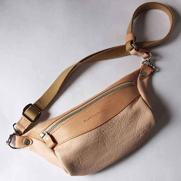 スマホ ボディバッグ ショルダーバッグ 鹿革 レザー ヌメ革 本革 日々を刻む日記帳 nfl hnd Creem店 1枚目の画像