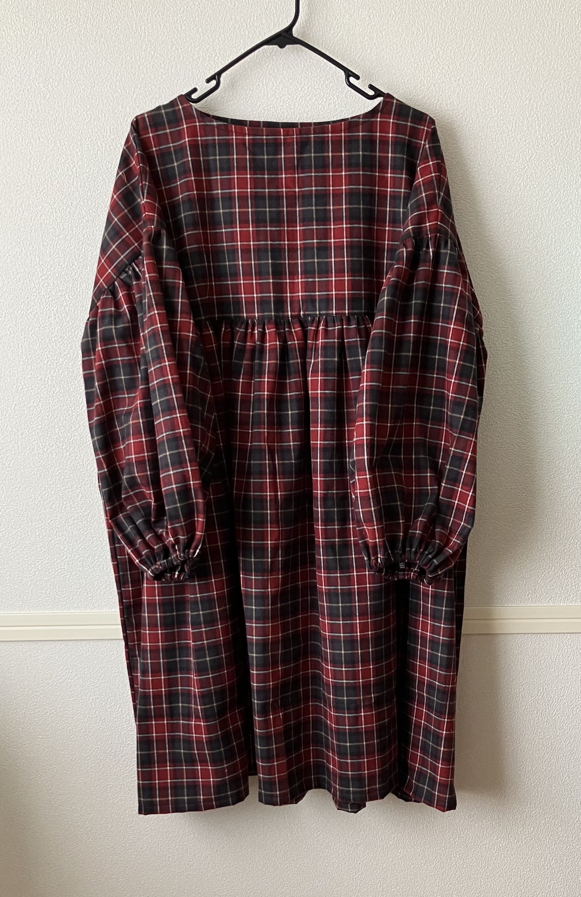 ハンドメイド長袖ワンピース