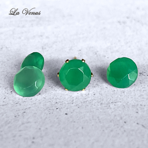 ✴︎つけっぱなしOK✴︎ グリーンオニキス スタッドピアス 大粒 6mm 316 5月誕生石 片耳用 14kgf 4枚目の画像