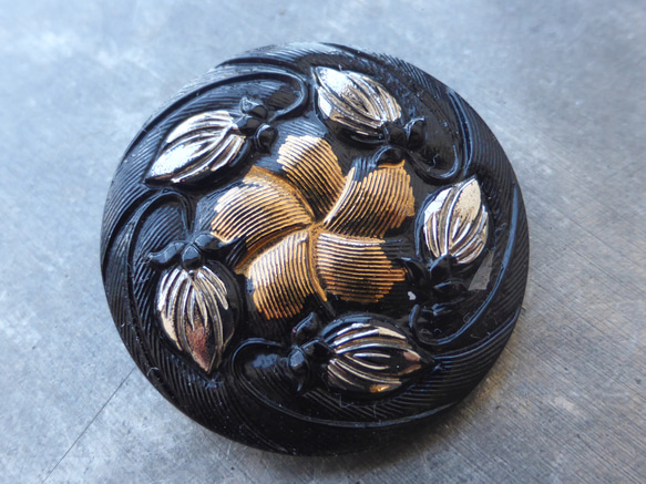 筆先の花　ヴィンテージチェコガラスボタンCzech Glass Button1個 2枚目の画像