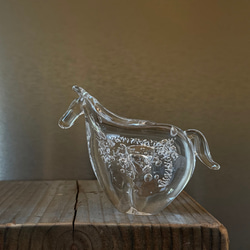 チェコ製のウランガラスの置物（珍品） ウランガラスの動物の置物が入荷しました！ 紫外線が出るブラック