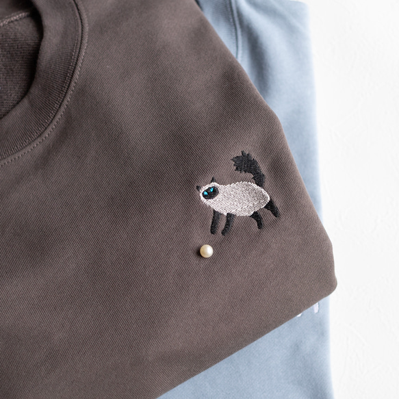 【ご予約販売】猫パールスウェット / ブラウン　ブルー 11枚目の画像