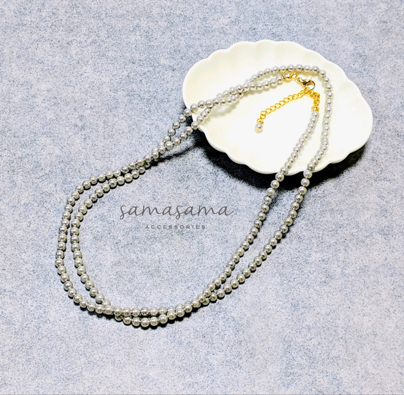【2way/サージカルステンレス】上品グレー4㎜貝パールのロングネックレス/　ゴールド　シルバー　小粒　控えめ　国産 1枚目の画像