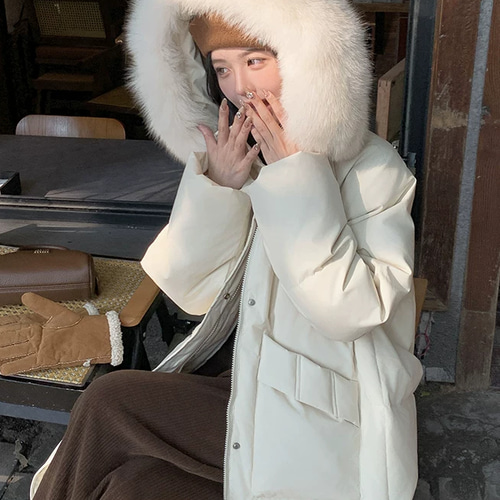 2025年ストレートホワイトカモフラ牛角ボタン ダウンジャケット女性中