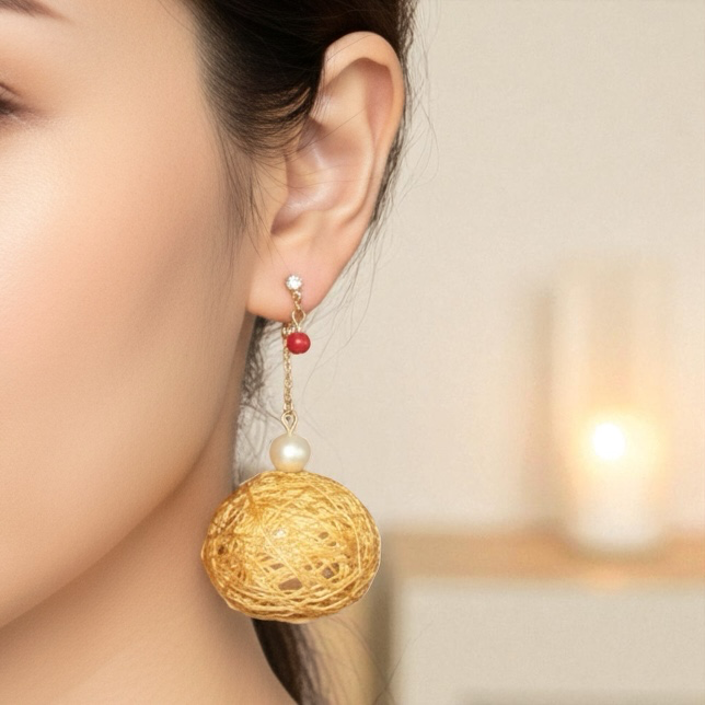 後ろ姿までふんわり可愛い♡赤めのう×アコヤパール×シルクボール×コットンパールのサージカルステンレスピアス