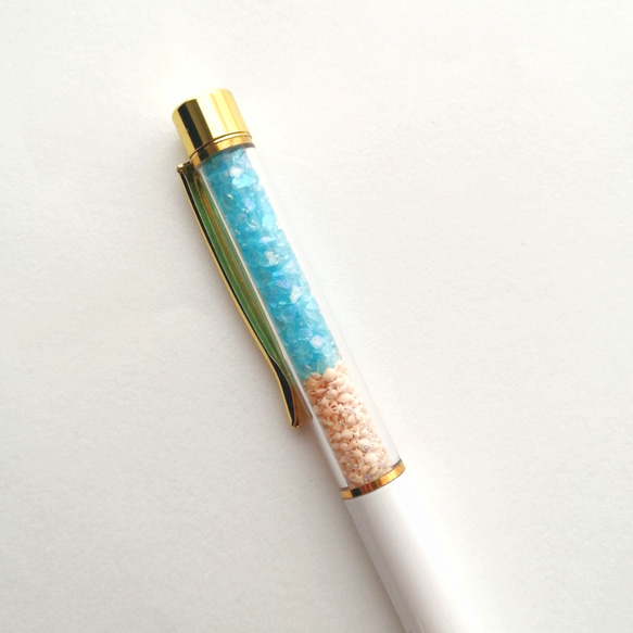 NEW【海色ガラスカレットと星の砂のボールペン〜ターコイズブルー〜】　海　海ボールペン　ボールペン　キラキラ　星砂 2枚目の画像