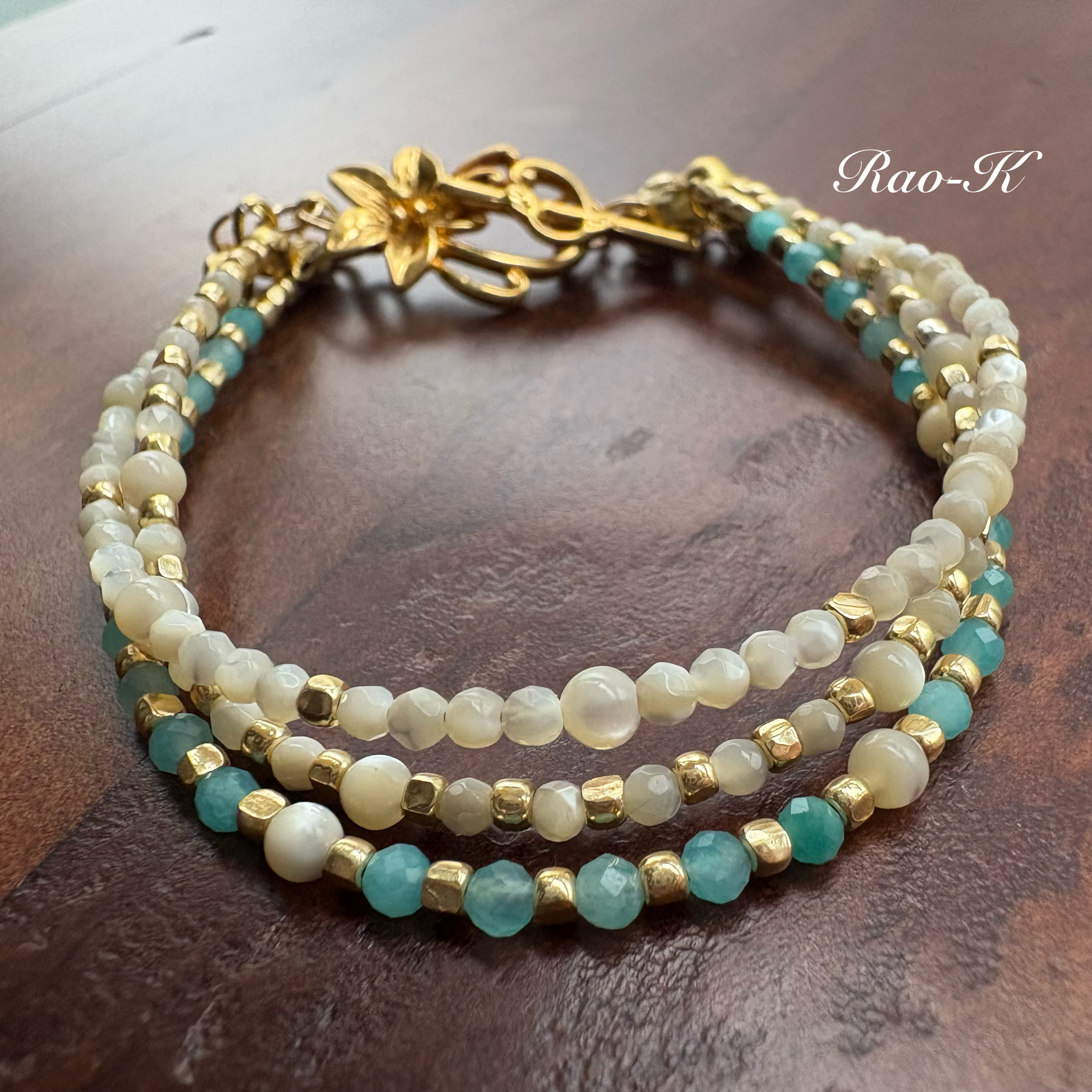 ✨天然石アイスアマゾナイト&マザーオブパールの3連ブレスレット