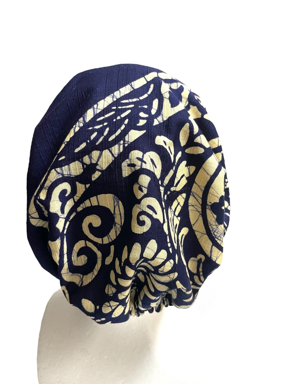 送料無料 着物 リメイク 木綿 藍染 ろうけつ染め 正絹 キャップターバン リバーシブル ハンドメイド 3枚目の画像