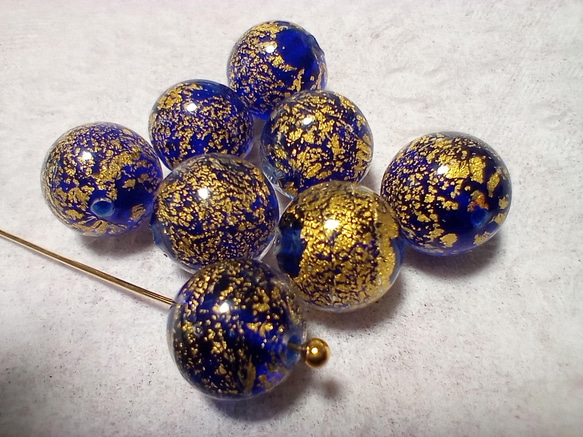 ベネチアンビーズ　カドーロラウンド（コバルト）10ｍｍ 2枚目の画像