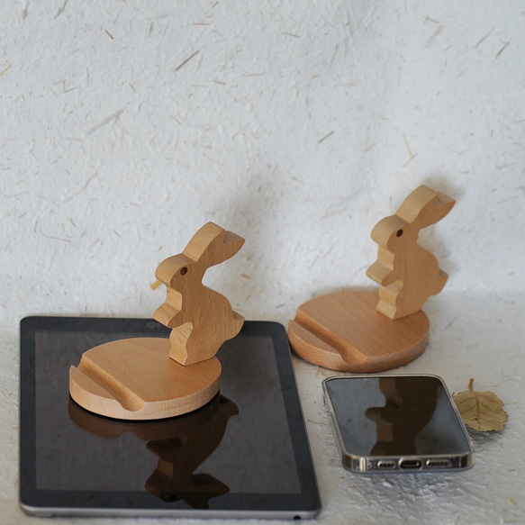 スマホ立て 天然木のうさぎスマホスタンド タブレットスタンド 8枚目の画像
