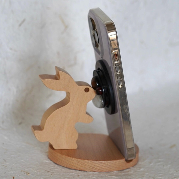 スマホ立て 天然木のうさぎスマホスタンド タブレットスタンド 4枚目の画像