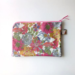 仕切り付きＡ5　L字ファスナー　クリアポーチ　アンジェリカガーラ　リバティラミ　♡大胆な大花 2枚目の画像