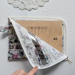 仕切り付きＡ5　L字ファスナー　クリアポーチ　アンジェリカガーラ　リバティラミ　♡大胆な大花 11枚目の画像