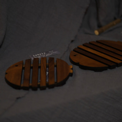 天然木の魚モチーフ 鍋敷き コースター 8枚目の画像