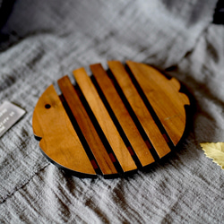 天然木の魚モチーフ 鍋敷き コースター 6枚目の画像