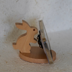 スマホ立て 天然木のうさぎスマホスタンド タブレットスタンド 9枚目の画像