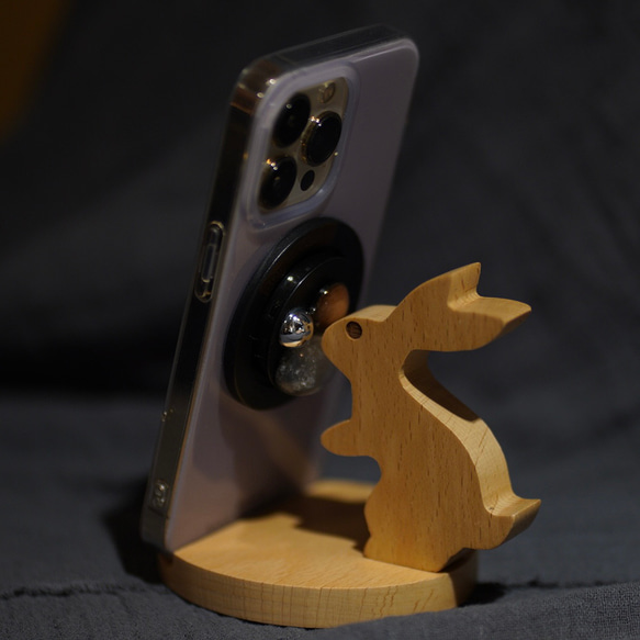 スマホ立て 天然木のうさぎスマホスタンド タブレットスタンド 2枚目の画像