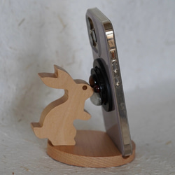 スマホ立て 天然木のうさぎスマホスタンド タブレットスタンド 3枚目の画像