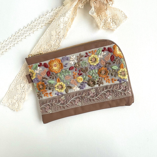 奈々さま専用☺︎ 刺繍　ファスナーポーチ　ハンドメイド　お薬ポーチ　手刺繍 インド刺繍 お薬手帳ケース 母子手帳ケース 通帳入れ ポーチ L字