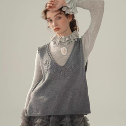 4色 フラワー刺繍 カシミヤウールベスト【春秋冬】赤・グレー・ベージュ 2枚目の画像