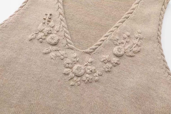 4色 フラワー刺繍 カシミヤウールベスト【春秋冬】赤・グレー・ベージュ 19枚目の画像