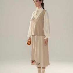 4色 フラワー刺繍 カシミヤウールベスト【春秋冬】赤・グレー・ベージュ 15枚目の画像