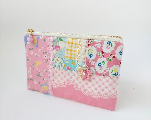 ○パッチワーク＊かわいいピンク＊キュートな布いっぱい＊ミニフラット