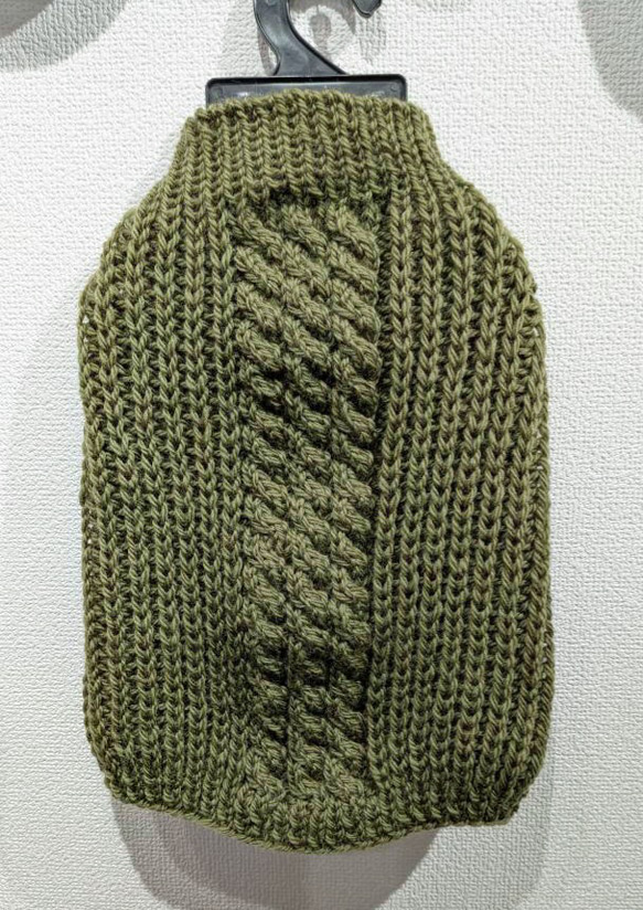 犬服♪細目の毛糸でざっくり！裾ラウンド型アラン模様の手編みセーター(小型犬M～LL) 2枚目の画像