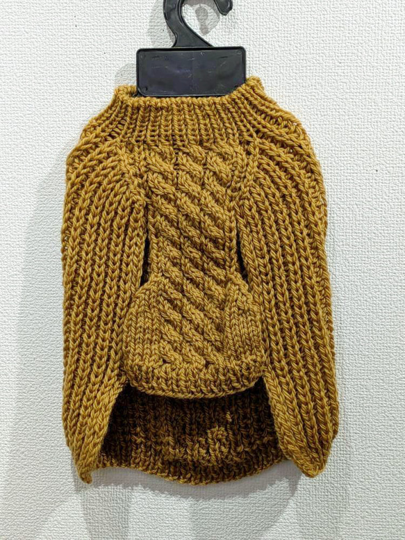 犬服♪細目の毛糸でざっくり！裾ラウンド型アラン模様の手編みセーター(小型犬M～LL) 6枚目の画像