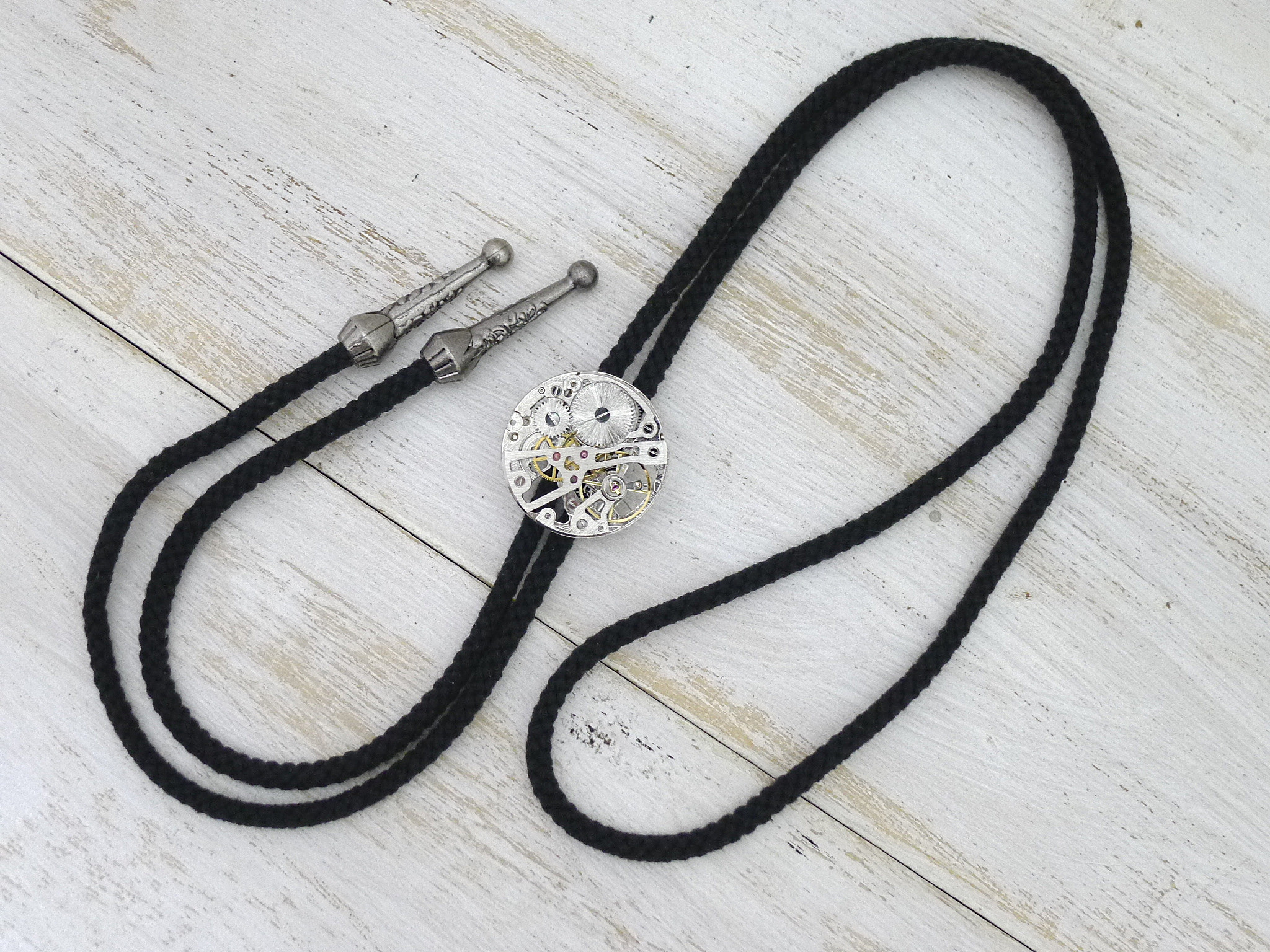 手巻き腕時計ムーブメント ループタイ シルバーカラー 歯車 アンティーク スチームパンク