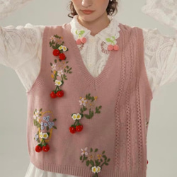 2色 可憐なベリーとフラワー刺繡 カシミヤウールベスト【春秋冬】ブルー・ピンク 10枚目の画像