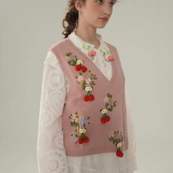 2色 可憐なベリーとフラワー刺繡 カシミヤウールベスト【春秋冬】ブルー・ピンク 5枚目の画像