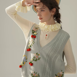 2色 可憐なベリーとフラワー刺繡 カシミヤウールベスト【春秋冬】ブルー・ピンク 9枚目の画像