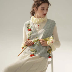 2色 可憐なベリーとフラワー刺繡 カシミヤウールベスト【春秋冬】ブルー・ピンク 12枚目の画像