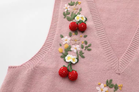 2色 可憐なベリーとフラワー刺繡 カシミヤウールベスト【春秋冬】ブルー・ピンク 18枚目の画像