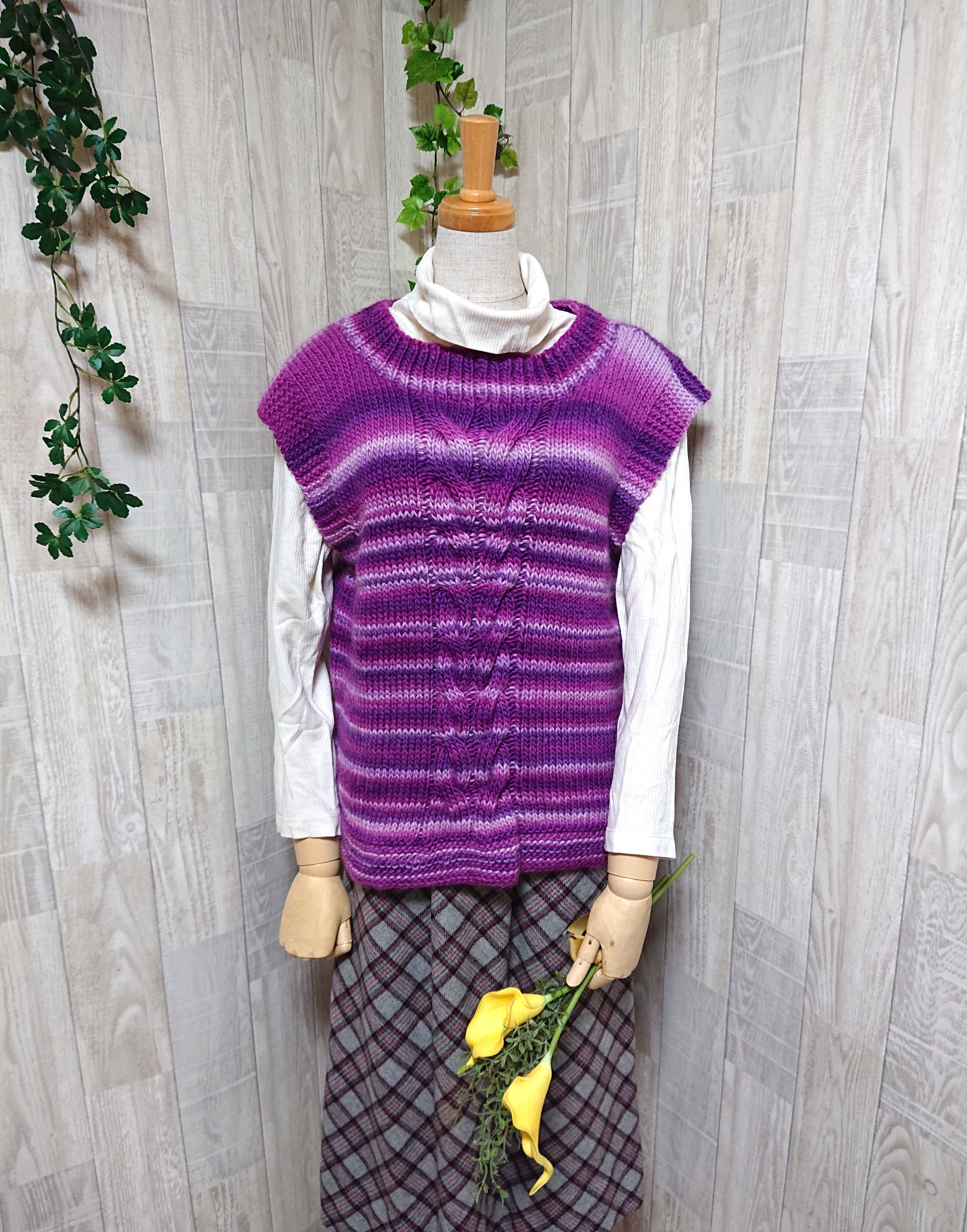 ベスト　ウール100％手編みなのに安価 B090