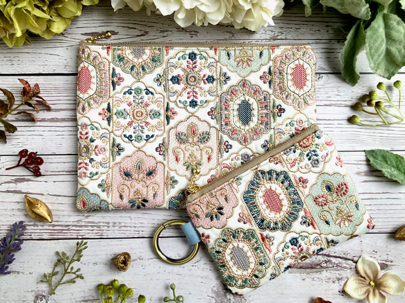 インド刺繍生地　ポーチ インド刺繍生地のポーチセット アイボリー＜ホリデーボックス2025