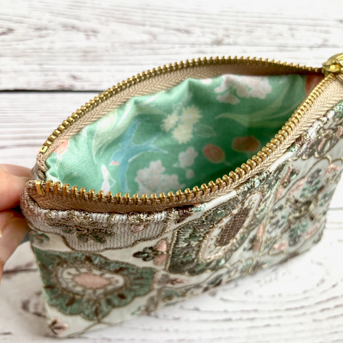 インド刺繍生地のポーチセット ホワイトミント＜ホリデーボックス2025