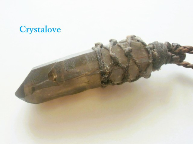 【Amulet】聖なる魂の覚醒を促す鍵 カンゴーム モリオン　マクラメ ペンダント 守護 マスタークリスタル