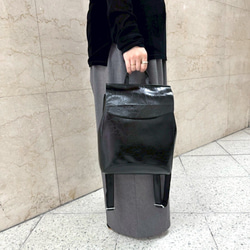 新サイズ⭐︎小さめなシンプルで軽いレザー3wayリュックシワ加工⭐︎☆ショルダー使用も☆通勤、通学に便利☆ブラック色 4枚目の画像