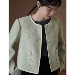 ウール混紡上質なテクスチャーのショートジャケット。きれいめなショートシルエット。#778 1枚目の画像