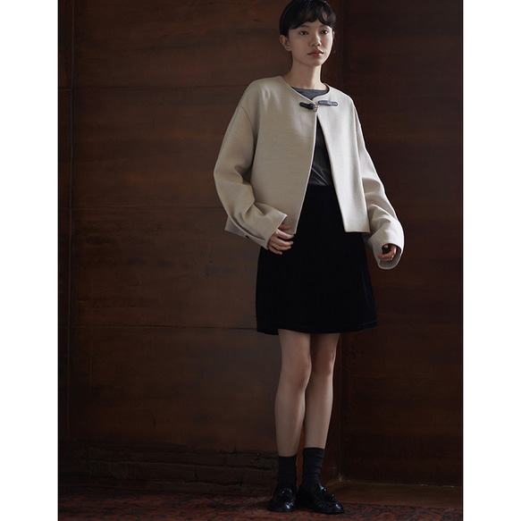 上品なテクスチャーが魅力のウール混紡ジャケット。あしらわれたレザーループが、日常の装いにさりげないアクセントを。#779 12枚目の画像