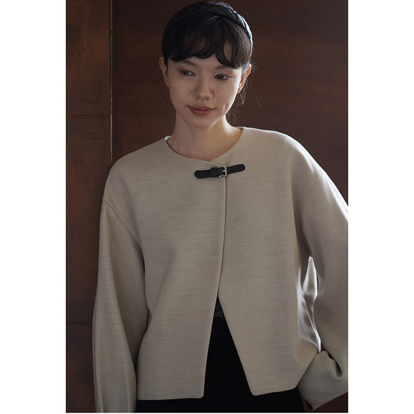 上品なテクスチャーが魅力のウール混紡ジャケット。あしらわれたレザーループが、日常の装いにさりげないアクセントを。#779 18枚目の画像