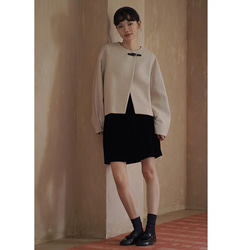 上品なテクスチャーが魅力のウール混紡ジャケット。あしらわれたレザーループが、日常の装いにさりげないアクセントを。#779 13枚目の画像