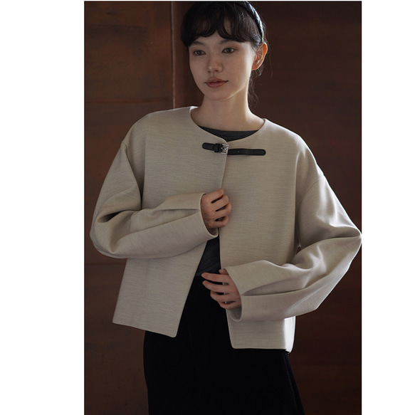 上品なテクスチャーが魅力のウール混紡ジャケット。あしらわれたレザーループが、日常の装いにさりげないアクセントを。#779 11枚目の画像