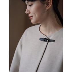 上品なテクスチャーが魅力のウール混紡ジャケット。あしらわれたレザーループが、日常の装いにさりげないアクセントを。#779 4枚目の画像