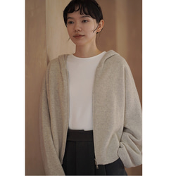 しなやかなニットパーカー。ふんわりとした着やせシルエットで、温もりとスタイルを両立。フード付きニットジャケット#780 19枚目の画像