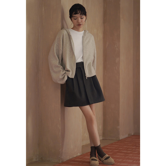 しなやかなニットパーカー。ふんわりとした着やせシルエットで、温もりとスタイルを両立。フード付きニットジャケット#780 18枚目の画像